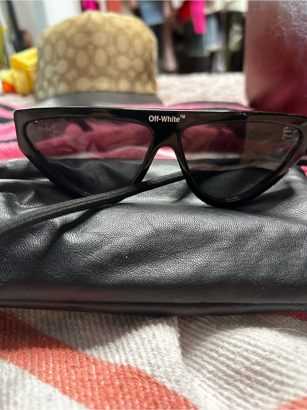 Off-White Black Slim Cat-Eye Sunglasses with Logo
